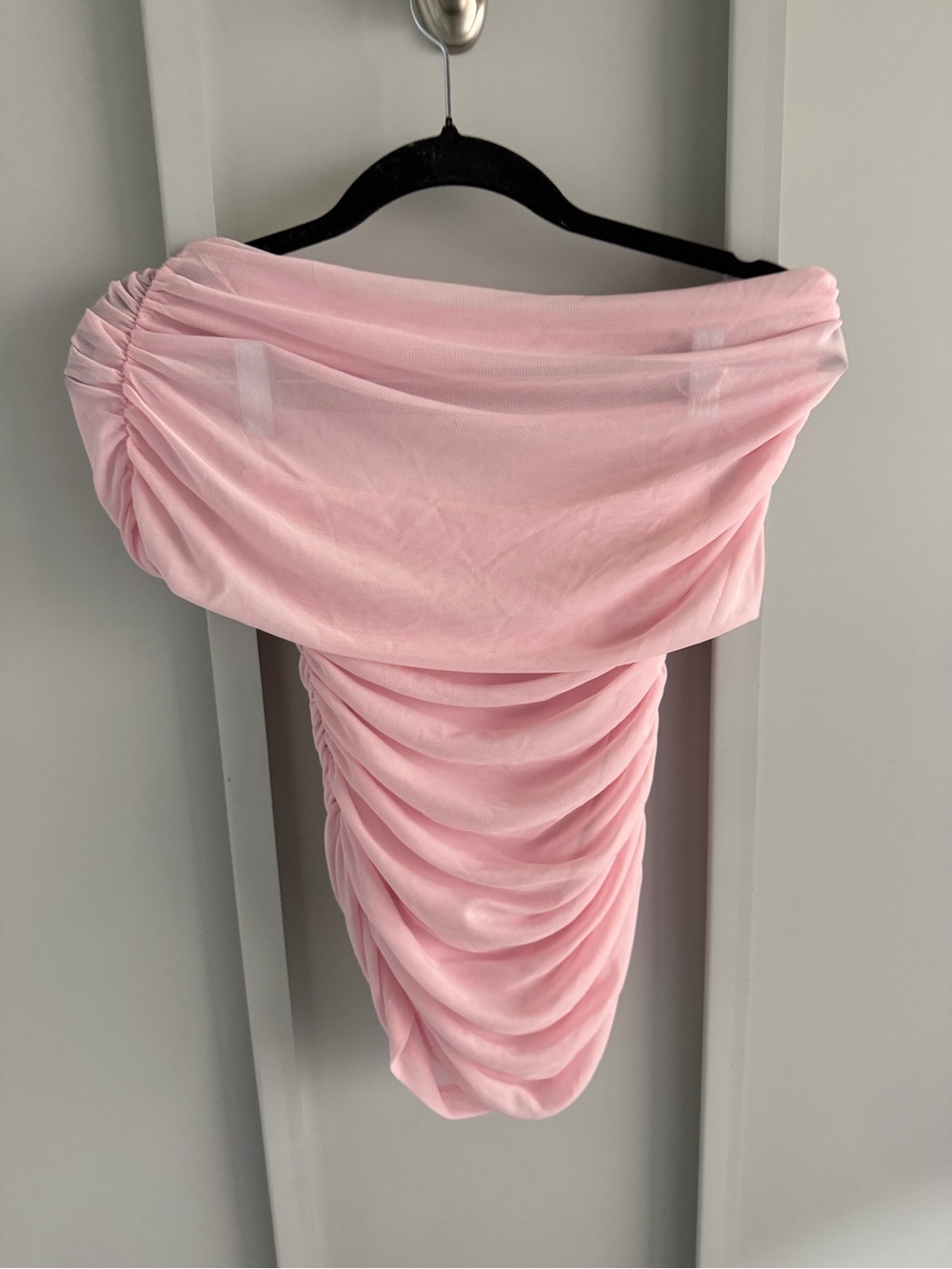 Dynamite Light Pink Sheer Overlay Off-Shoulder Ruched Top Size XS NWT - Picture 4 of 7